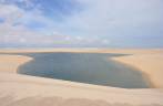 Chegando à linda Lagoa Verde, em meio às dunas dos Lençóis Maranhenses - MA